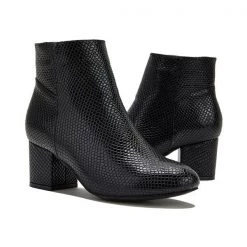 Mollyshoe Women's Chunky Heel Artificial Suede Ankle Booties 31 Mollyshoe Women's Chunky Heel Artificial Suede Ankle Booties