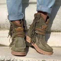 Mollyshoe Vintage Tassel Stone-Washed Boots