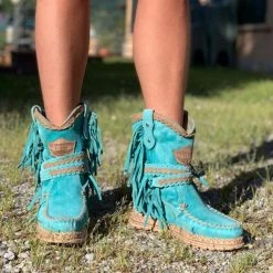 Mollyshoe Vintage Tassel Stone-Washed Boots