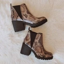 Mollyshoe Patent Leather Slip-On Ankle Boots