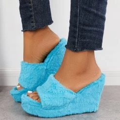 Mollyshoe Round Toe Fluffy Wedge Slippers