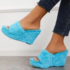 Mollyshoe Round Toe Fluffy Wedge Slippers