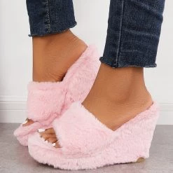 Mollyshoe Round Toe Fluffy Wedge Slippers