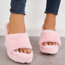 Mollyshoe Round Toe Fluffy Wedge Slippers