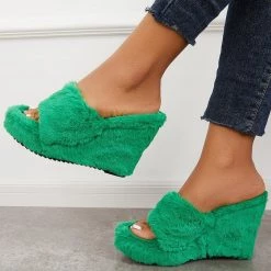 Mollyshoe Round Toe Fluffy Wedge Slippers