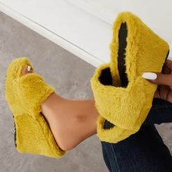 Mollyshoe Faux Fur Wedge Slippers Furry Platform High Heel Slide Shoes