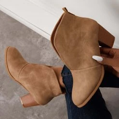 Mollyshoe Retro Western V Cut Ankle Boots
