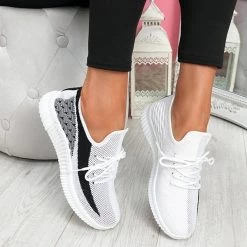 Mollyshoe Breathable Lightweight Lace-Up Sneakers