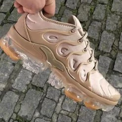 Mollyshoe Solid Color Air Cushion Burgundy Sneakers