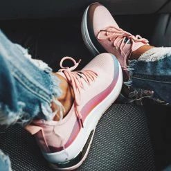 Mollyshoe Contrasting Color Round Toe Shiny Upper Sneakers