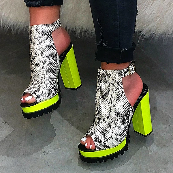 Mollyshoe PU Leather Chunky Heels 6 Mollyshoe PU Leather Chunky Heels