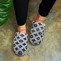 Mollyshoe Fashion Printed Plush Slippers