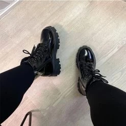 Mollyshoe Fashion Faux Leather Zip Closure Chunky Sole Boots