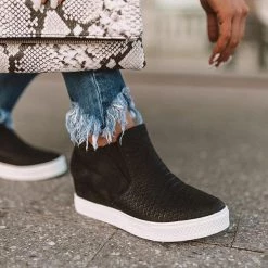 Mollyshoe Wedge Daily Comfy Sneakers