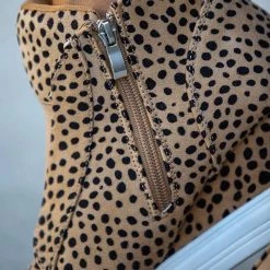 Mollyshoe Extra Mile Wedge Sneakers 25 Mollyshoe Extra Mile Wedge Sneakers