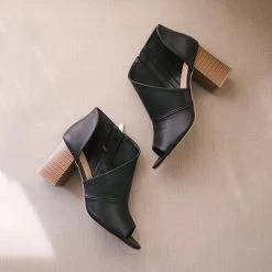 Mollyshoe Mid Heel Peep Toe Heels