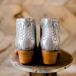 Mollyshoe Women's Western Distressed Leather Boots