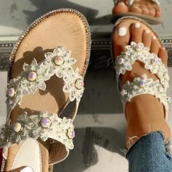 Sandals Mollyshoe Studded Toe Post Flat Slippers