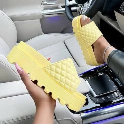 Mollyshoe Women's Chic Quilted Stitching Detail Platform Sandals Slippers 10 Mollyshoe Women's Chic Quilted Stitching Detail Platform Sandals Slippers